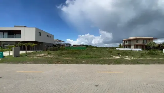 Lote/Terreno à venda, 750m² no Guarajuba (Monte Gordo), Camaçari