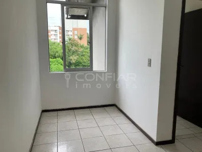 Apartamento com 2 Quartos para alugar, 66m² no Glória, Joinville