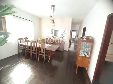 Casa com 3 Quartos à venda, 314m² no Tabajaras, Uberlândia