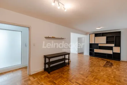 Apartamento com 3 Quartos para alugar, 139m² no Rio Branco, Porto Alegre