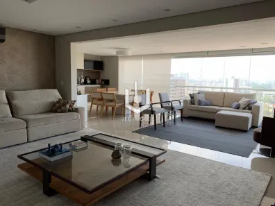 Apartamento com 3 Quartos para alugar, 160m² no Santo Amaro, São Paulo