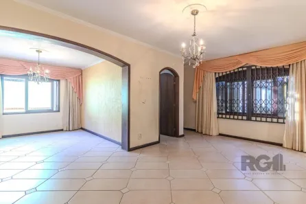 Casa com 5 Quartos para alugar, 270m² no Partenon, Porto Alegre