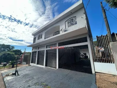 Sobrado com 4 Quartos para alugar, 300m² no Jardim Universo, Maringá