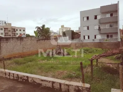 Lote/Terreno com 1 Quarto à venda, 456m² no Saraiva, Uberlândia
