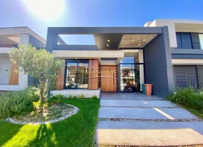 Casa de Condomínio com 4 Quartos à venda, 150m² no XANGRI-LÁ, Xangri-lá