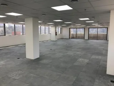 Sala Comercial para alugar, 350m² no Jardim Caravelas, São Paulo