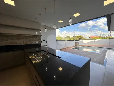 Casa com 3 Quartos à venda, 270m² no Perdizes, Piracicaba