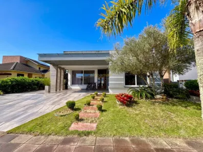 Casa de Condomínio com 4 Quartos à venda, 238m² no XANGRI-LÁ, Xangri-lá