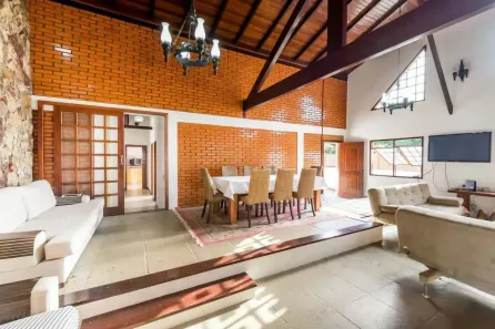 Casa com 4 Quartos para alugar, 320m² no Jurerê Internacional, Florianópolis