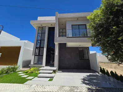 Casa de Condomínio com 4 Quartos à venda, 200m² no Centro, Petrolina