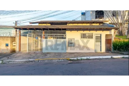 Casa com 4 Quartos à venda, 210m² no Vila Fátima, Cachoeirinha