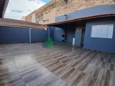 Casa com 3 Quartos para alugar, 160m² no Jardim Antártica, Ribeirão Preto