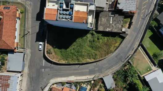 Lote/Terreno à venda, 747m² no São Pedro, Juiz de Fora