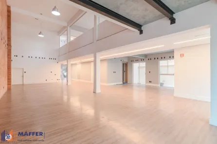 Prédio Comercial à venda, 651m² no São João, Porto Alegre
