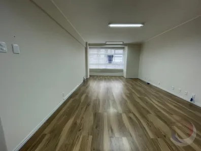 Sala Comercial à venda, 34m² no Centro, Florianópolis