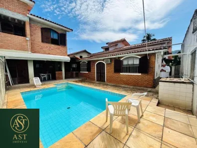 Casa com 4 Quartos à venda, 250m² no Piratininga, Niterói