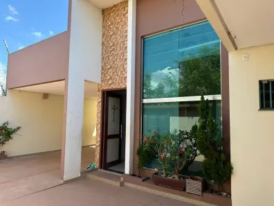 Casa com 3 Quartos para alugar, 250m² no Maracanã, Santarém