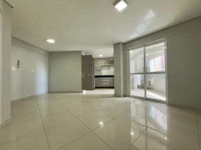 Apartamento com 2 Quartos para alugar, 71m² no Zona 07, Maringá