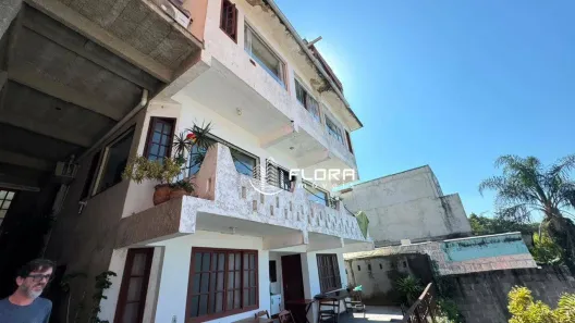 Casa com 10 Quartos à venda, 375m² no Piratininga, Niterói