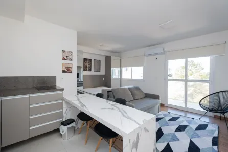 Apartamento com 1 Quarto para alugar, 27m² no Centro, Pelotas