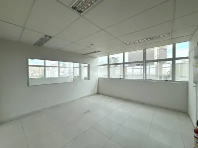 Ponto Comercial para alugar, 185m² no Santa Efigênia, Belo Horizonte