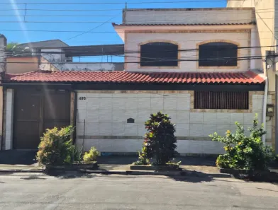 Casa com 3 Quartos à venda, 210m² no Vila Emil, Mesquita