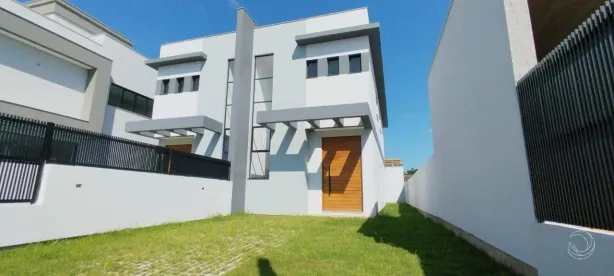 Casa com 3 Quartos à venda, 127m² no Carianos, Florianópolis
