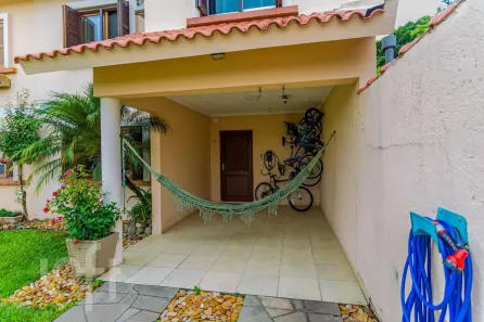 Casa de Condomínio com 3 Quartos à venda, 111m² no Espírito Santo, Porto Alegre