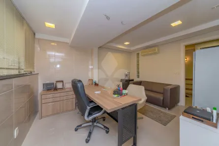 Sala Comercial à venda, 102m² no Moinhos de Vento, Porto Alegre