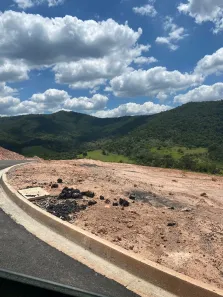 Lote/Terreno à venda, 332m² no Laranja Azeda, Atibaia