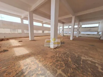 Sala Comercial para alugar, 533m² no Bom Retiro, Uberaba