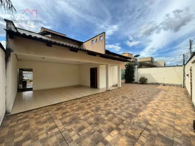 Casa com 3 Quartos para alugar, 256m² no Plano Diretor Sul, Palmas