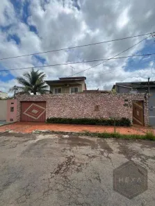 Sobrado com 4 Quartos à venda, 240m² no Goiânia 2, Goiânia