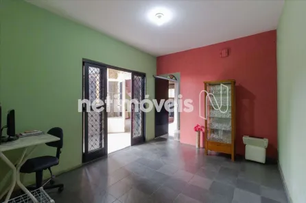 Casa com 4 Quartos à venda, 306m² no Novo Progresso, Contagem