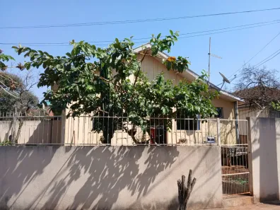 Casa com 6 Quartos à venda, 200m² no Operária, Londrina