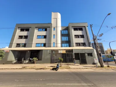 Sala Comercial para alugar, 65m² no Saraiva, Uberlândia