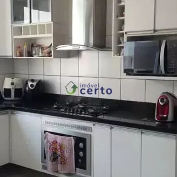 Casa com 6 quartos — Nova Granada, Belo Horizonte