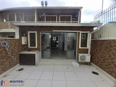 Casa com 3 Quartos à venda, 192m² no Medianeira, Porto Alegre