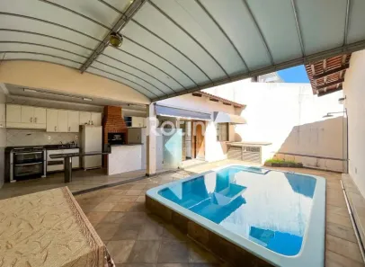 Casa com 4 Quartos à venda, 186m² no Alto Umuarama, Uberlândia