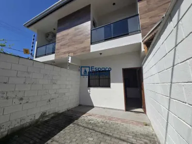 Sobrado com 2 Quartos para alugar, 70m² no Balneário Gardem Mar, Caraguatatuba