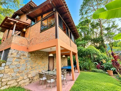 Casa de Condomínio com 3 Quartos para alugar, 200m² no Lagoa da Conceição, Florianópolis