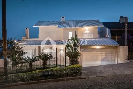 Casa com 2 Quartos à venda, 370m² no Três Figueiras, Porto Alegre