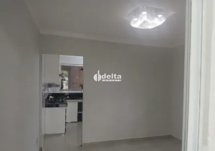 Casa de Condomínio com 3 Quartos à venda, 100m² no Aclimação, Uberlândia