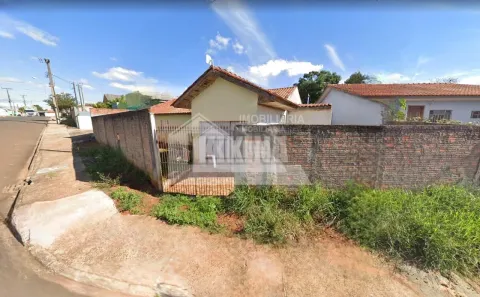Casa com 3 Quartos à venda, 100m² no Uvaranas, Ponta Grossa