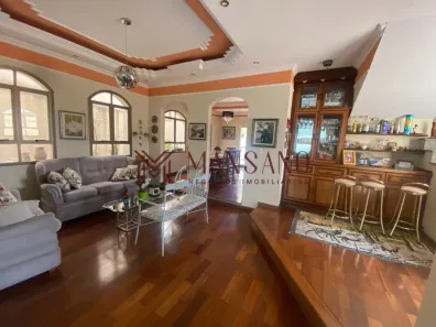 Casa com 4 Quartos à venda, 300m² no Jardim América, Bauru