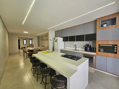 Casa com 4 Quartos à venda, 195m² no Dona Zulmira, Uberlândia