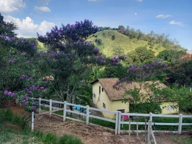 Fazenda/Sítio com 3 Quartos à venda, 150m² no Freitas, São José dos Campos
