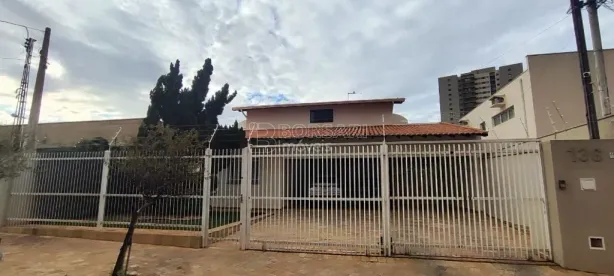 Casa com 3 Quartos à venda, 395m² no Vila João Godói, Araraquara