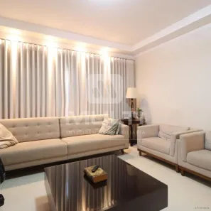 Casa com 3 Quartos para alugar, 211m² no Cidade Jardim, Uberlândia