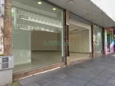 Ponto Comercial para alugar, 600m² no Exposição, Caxias do Sul